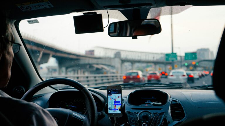 10 sytuacji, w których kierowca taxi może liczyć na większy ruch w Krakowie
